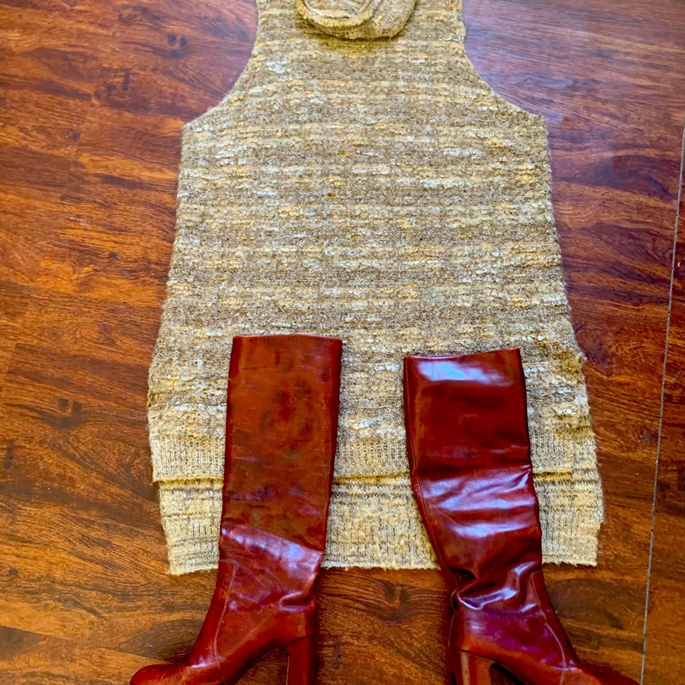 A cute free people tunic sweater dress top